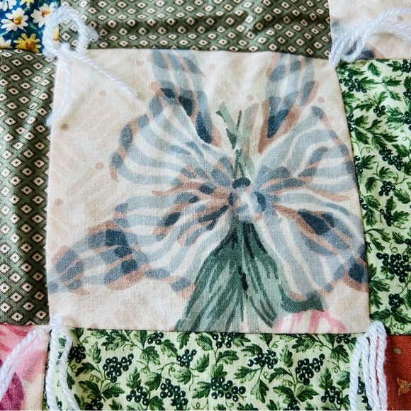 70”x85” Vintage Handmade Patchwork Quilt - Picture 6 of 12